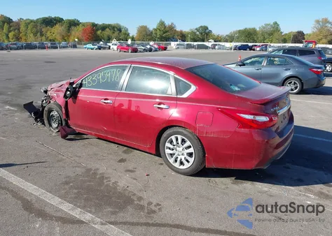 2017 Nissan Altima 2.5 S z USA, uszkodzony, nr VIN 1N4AL3AP0HN323882